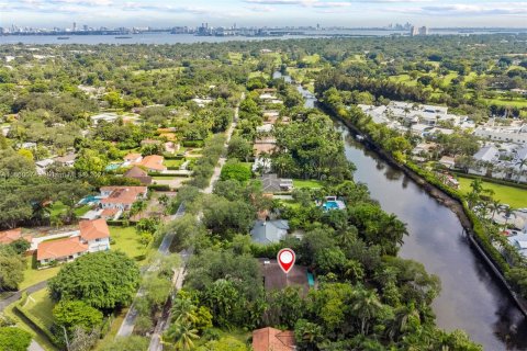 Villa ou maison à vendre à Biscayne Park, Floride: 4 chambres, 250.84 m2 № 1372597 - photo 30