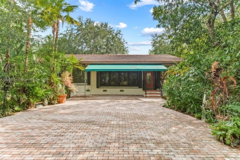 Villa ou maison à vendre à Biscayne Park, Floride: 4 chambres, 250.84 m2 № 1372597 - photo 29