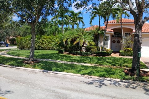 House in Miramar, Florida 5 bedrooms, 271 sq.m. № 1372595 - photo 5