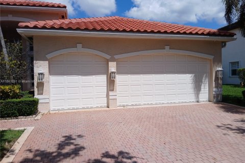 House in Miramar, Florida 5 bedrooms, 271 sq.m. № 1372595 - photo 7