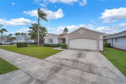 House in Homestead, Florida 3 bedrooms, 143.81 sq.m. № 1417173 - photo 2