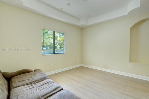 Casa en venta en Miami, Florida, 4 dormitorios, 185.06 m2 № 1417139 - foto 19