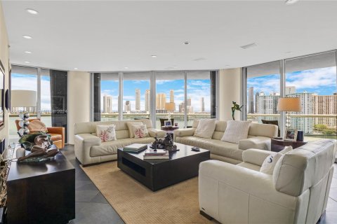 Condo in Aventura, Florida, 3 bedrooms  № 1135199 - photo 6