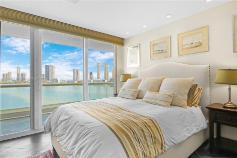 Condominio en venta en Aventura, Florida, 3 dormitorios, 239.69 m2 № 1135199 - foto 5