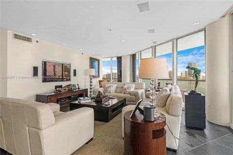 Condo in Aventura, Florida, 3 bedrooms  № 1135199 - photo 19