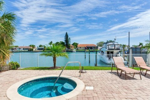 Condo in Clearwater, Florida, 3 bedrooms  № 1389237 - photo 30