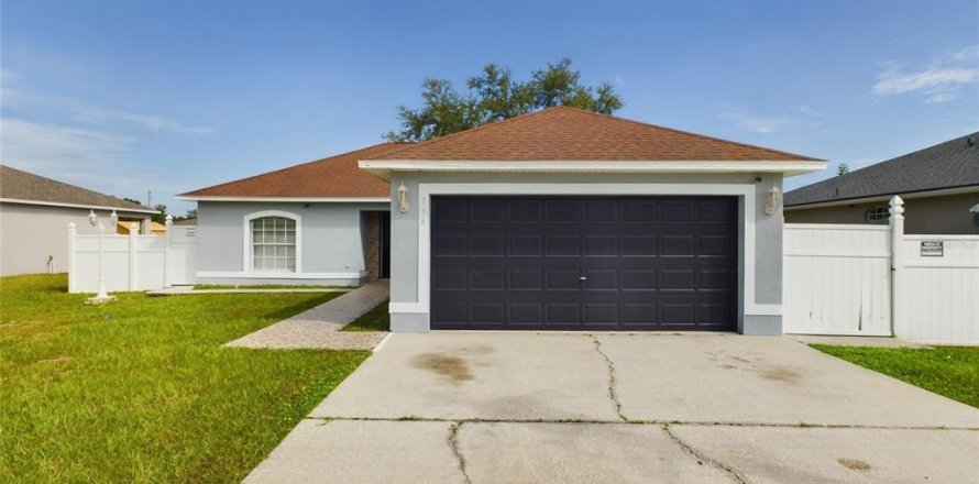 Casa en Kissimmee, Florida 3 dormitorios, 111.76 m2 № 1285445