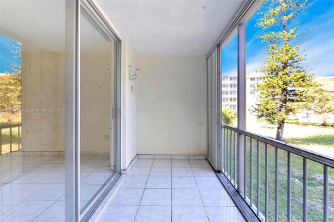 Copropriété à vendre à Aventura, Floride: 1 chambre, 72.19 m2 № 1329607 - photo 23