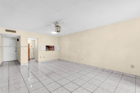 Copropriété à vendre à Aventura, Floride: 1 chambre, 72.19 m2 № 1329607 - photo 16