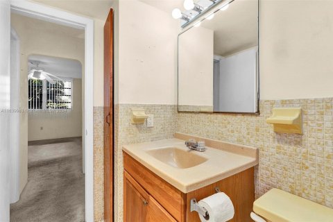 Copropriété à vendre à Aventura, Floride: 1 chambre, 72.19 m2 № 1329607 - photo 12