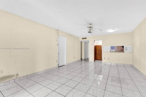 Copropriété à vendre à Aventura, Floride: 1 chambre, 72.19 m2 № 1329607 - photo 14