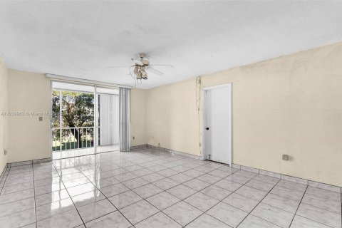 Copropriété à vendre à Aventura, Floride: 1 chambre, 72.19 m2 № 1329607 - photo 13