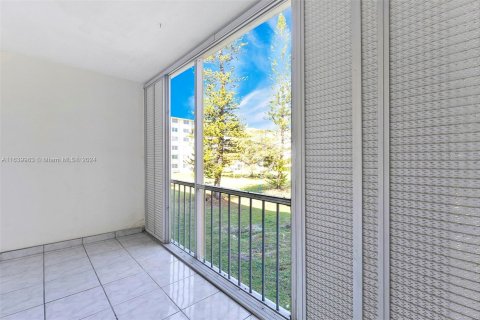 Copropriété à vendre à Aventura, Floride: 1 chambre, 72.19 m2 № 1329607 - photo 20