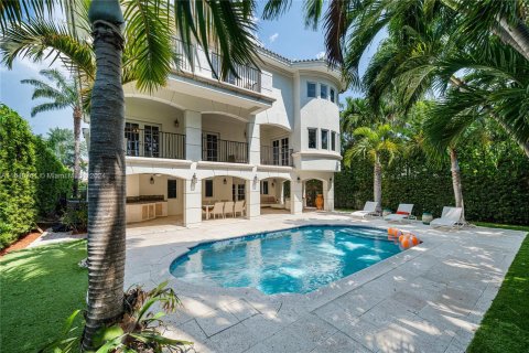 Casa en venta en Miami Beach, Florida, 7 dormitorios, 620.31 m2 № 1329608 - foto 1