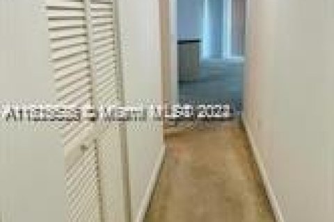 Condominio en venta en Miami, Florida, 2 dormitorios, 102.94 m2 № 1272157 - foto 4