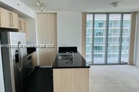 Condo in Miami, Florida, 2 bedrooms  № 1272157 - photo 5