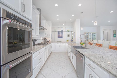 Casa en venta en Orlando, Florida, 5 dormitorios, 533.07 m2 № 1398595 - foto 12