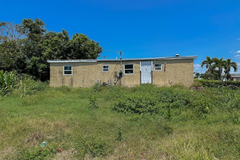 House in Pahokee, Florida 3 bedrooms, 98.1 sq.m. № 1151936 - photo 2