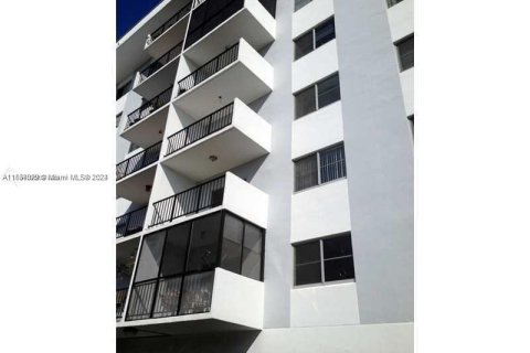 Condominio en venta en Miami Beach, Florida, 1 dormitorio, 73.58 m2 № 1381719 - foto 3