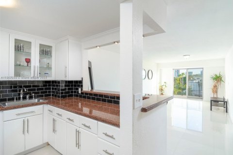 Condominio en venta en Miami Beach, Florida, 1 dormitorio, 73.58 m2 № 1381719 - foto 17