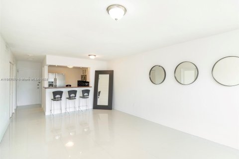 Condominio en venta en Miami Beach, Florida, 1 dormitorio, 73.58 m2 № 1381719 - foto 13