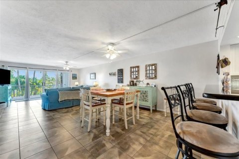 Copropriété à louer à Bradenton, Floride: 2 chambres, 128.95 m2 № 1386505 - photo 4