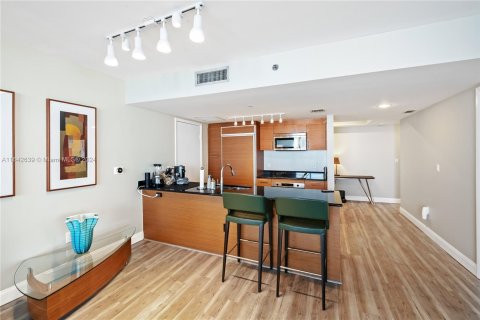 Condominio en venta en Miami, Florida, 3 dormitorios, 166.2 m2 № 1321166 - foto 3