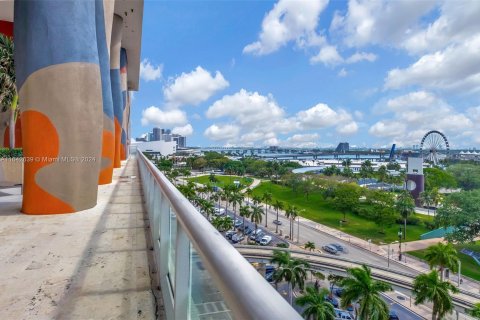 Condo in Miami, Florida, 3 bedrooms  № 1321166 - photo 23