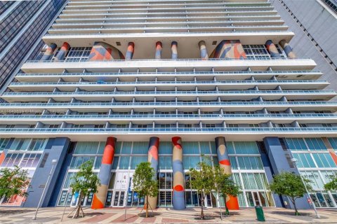 Condominio en venta en Miami, Florida, 3 dormitorios, 166.2 m2 № 1321166 - foto 19