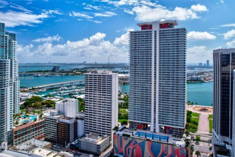 Condominio en venta en Miami, Florida, 3 dormitorios, 166.2 m2 № 1321166 - foto 15