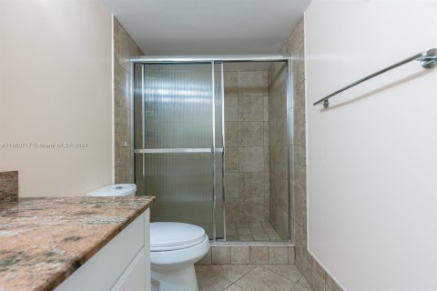 Condominio en alquiler en Hallandale Beach, Florida, 2 dormitorios, 112.41 m2 № 1377337 - foto 10