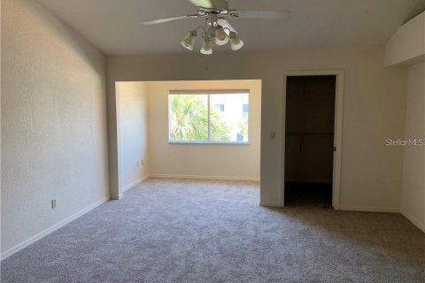 Купить таунхаус в Семинол, Флорида 4 комнаты, 206.99м2, № 1090517 - фото 11