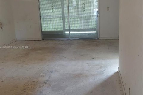 Condo in Margate, Florida, 2 bedrooms  № 1095136 - photo 2