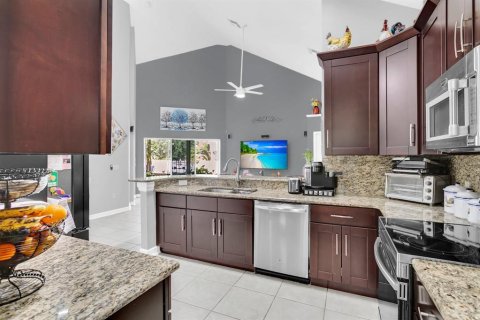 Casa en venta en Orlando, Florida, 5 dormitorios, 254.09 m2 № 1130991 - foto 7