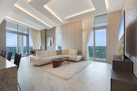 Condominio en venta en Sunrise, Florida, 4 dormitorios, 124.12 m2 № 1272625 - foto 9