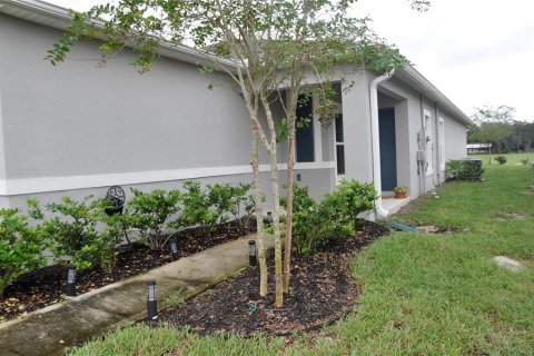 House in Saint Cloud, Florida 2 bedrooms, 148.74 sq.m. № 1395751 - photo 3