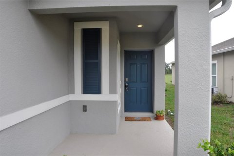 House in Saint Cloud, Florida 2 bedrooms, 148.74 sq.m. № 1395751 - photo 5