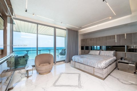 Condo in Miami Beach, Florida, 4 bedrooms  № 1431266 - photo 14