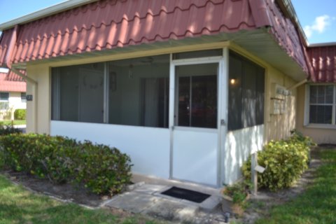 Villa ou maison à vendre à Lake Worth, Floride: 2 chambres, 101.08 m2 № 182432 - photo 12