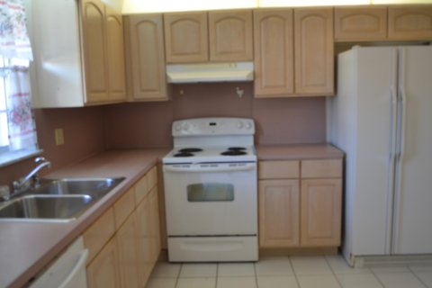 House in Lake Worth, Florida 2 bedrooms, 101.08 sq.m. № 182432 - photo 23
