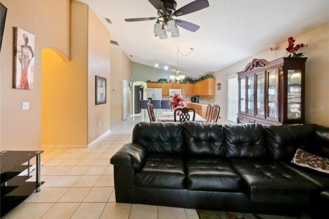 Casa en venta en Davenport, Florida, 4 dormitorios, 176.24 m2 № 1309091 - foto 11