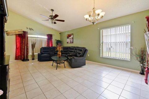 Villa ou maison à vendre à Davenport, Floride: 4 chambres, 176.24 m2 № 1309091 - photo 2