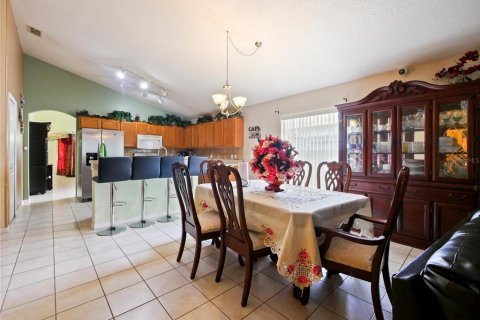 Casa en venta en Davenport, Florida, 4 dormitorios, 176.24 m2 № 1309091 - foto 10