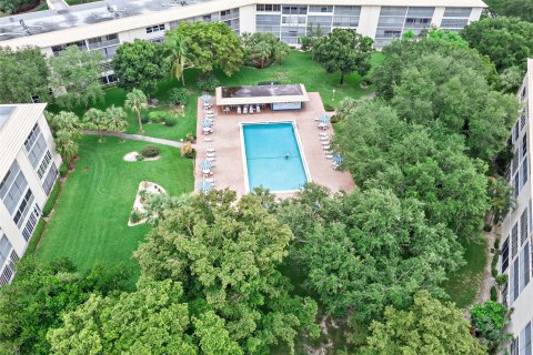 Condominio en venta en Coconut Creek, Florida, 2 dormitorios, 113.81 m2 № 996181 - foto 21