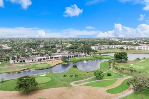 Condo in Coconut Creek, Florida, 2 bedrooms  № 996181 - photo 18