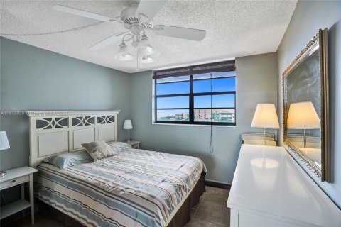 Copropriété à vendre à Pompano Beach, Floride: 2 chambres, 93.09 m2 № 1233978 - photo 19