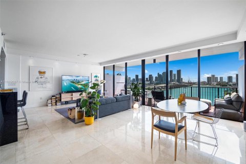 Condominio en venta en Miami, Florida, 1 dormitorio, 95.69 m2 № 1234000 - foto 2