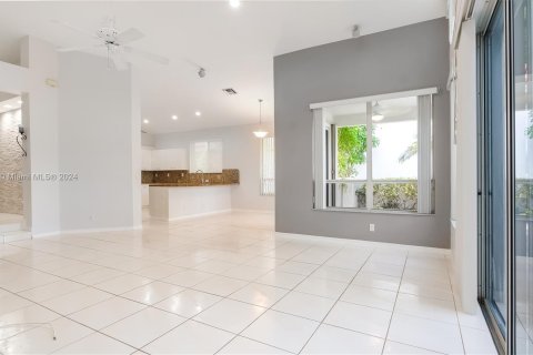 Casa en venta en Pembroke Pines, Florida, 4 dormitorios, 221.66 m2 № 1332102 - foto 9