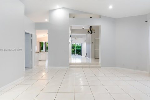 Casa en venta en Pembroke Pines, Florida, 4 dormitorios, 221.66 m2 № 1332102 - foto 20