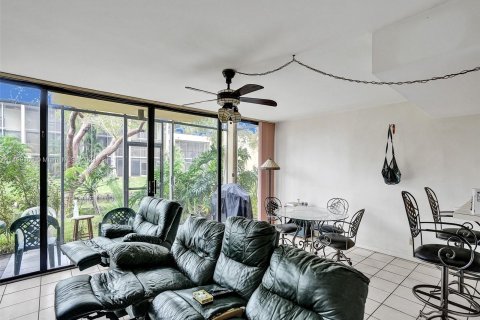 Adosado en venta en Davie, Florida, 3 dormitorios, 131.92 m2 № 884172 - foto 6